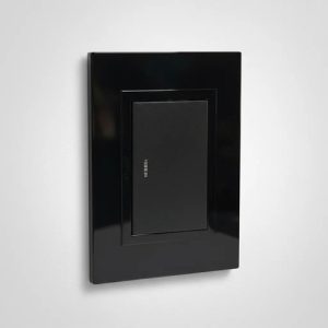 Plaqueta Con Llave De Luz Interruptor Teclon Negro Kalop - Imagen 1