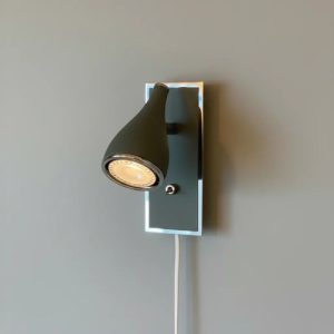 Luminaria Aplique Pared Con Cable E Interruptor - Imagen 2